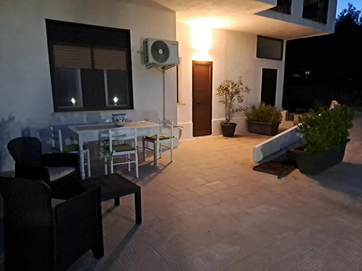 רומטה מראה Villa Gatto Alice